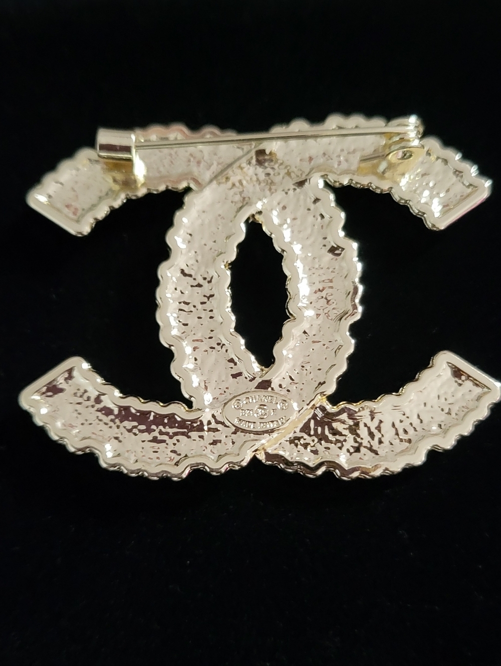 Beautiful Rhinestones & Faux Pearl Fashion Brooch - Picture 2 of 3